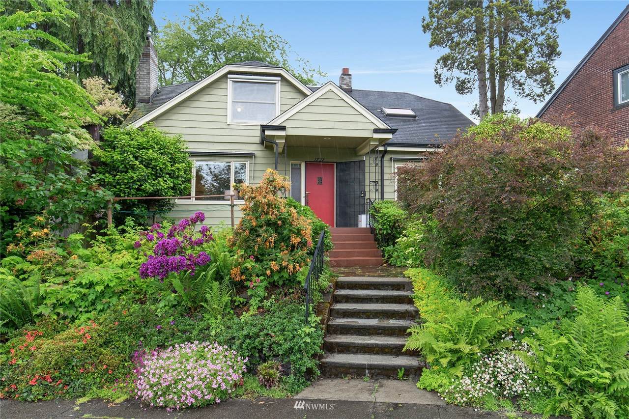 1727 31st Avenue - Photo 1