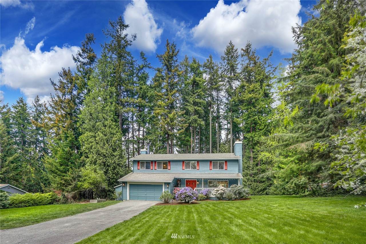 15922 160th Street - Photo 1