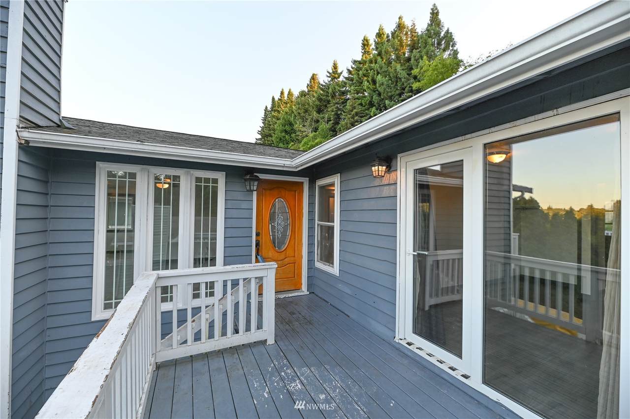5413 31st Avenue - Photo 1