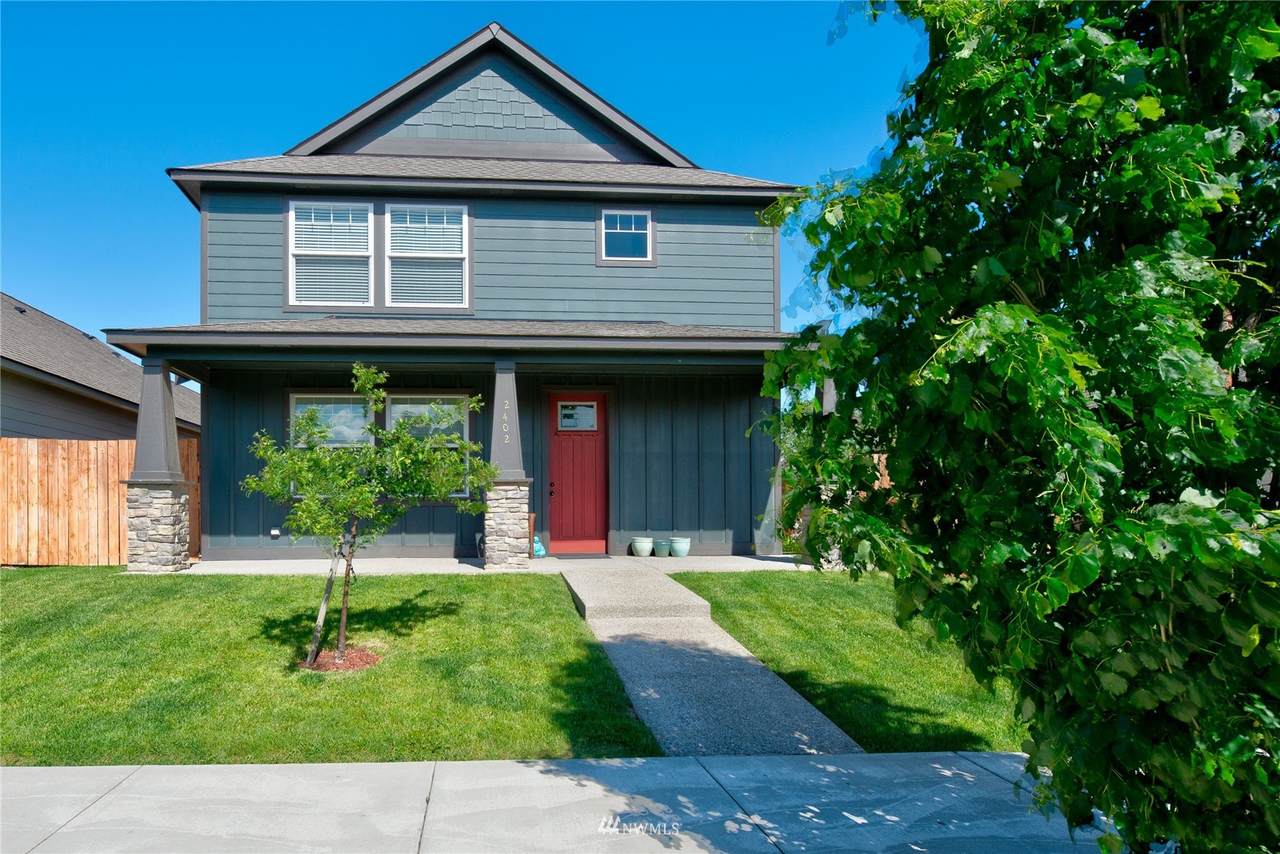 2402 Mcintosh Street - Photo 1