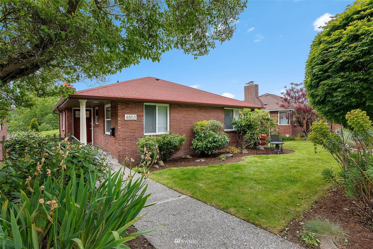4853 37th Avenue - Photo 1