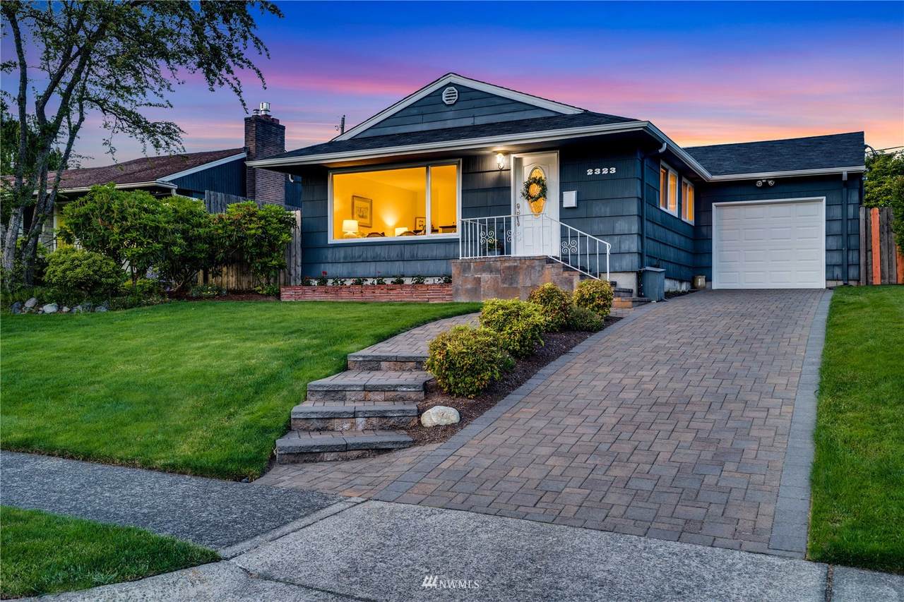 2323 Winnifred Street - Photo 1