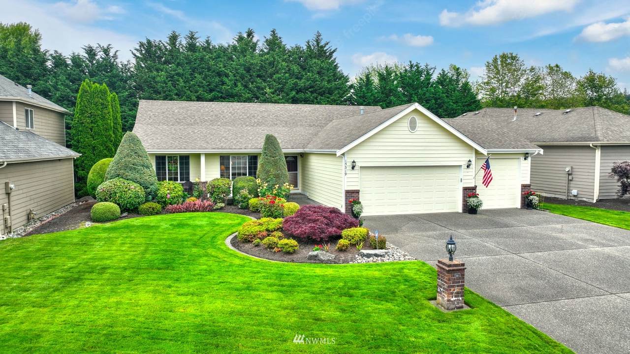 15319 148th Avenue Ct - Photo 1