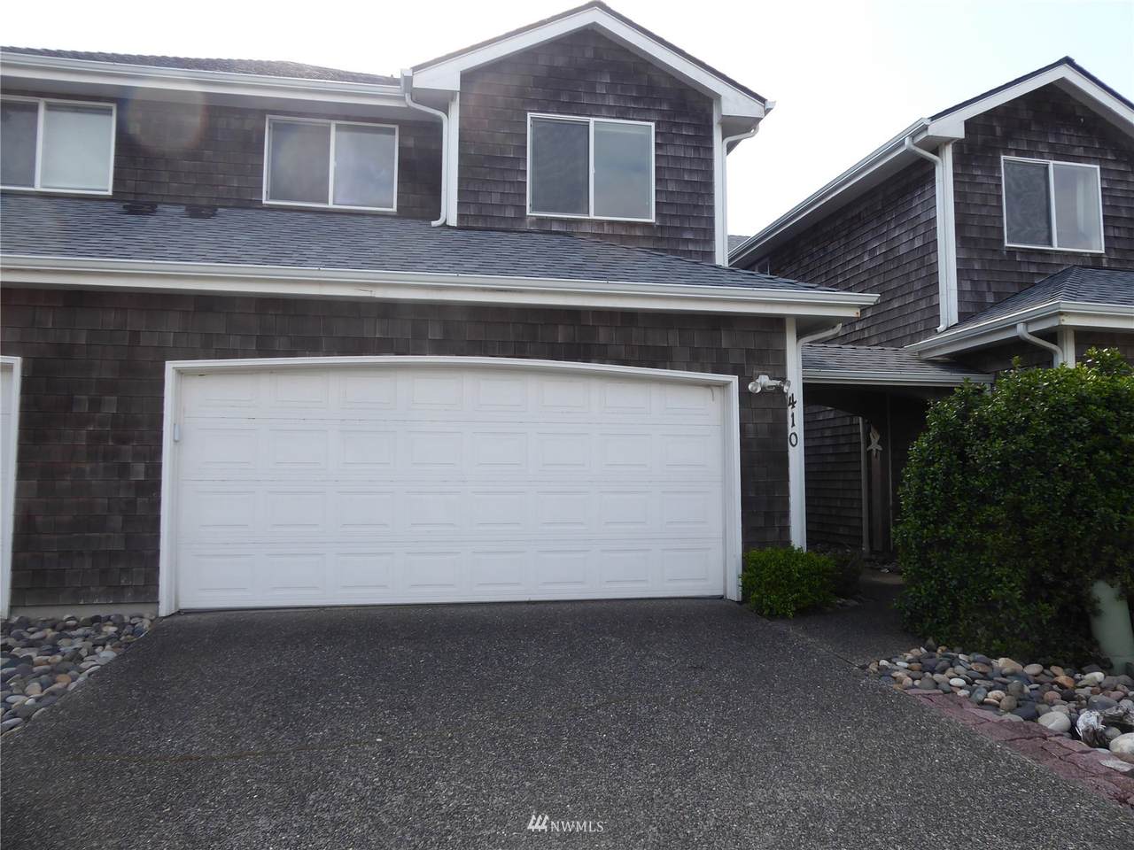 410 28th Street - Photo 1