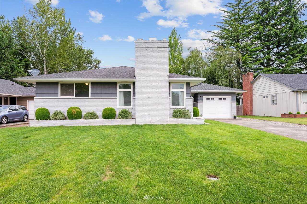 421 8th Avenue - Photo 1