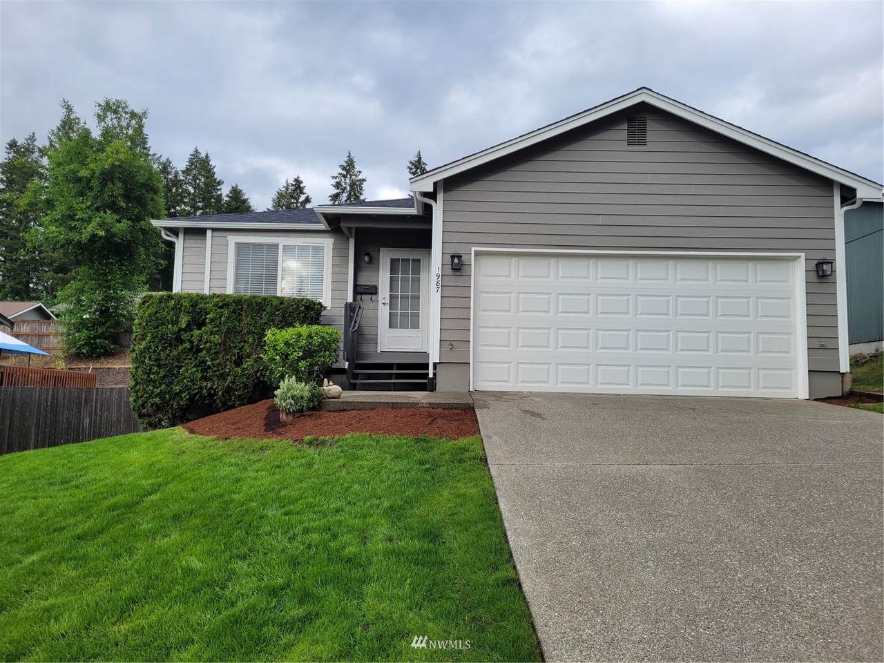 1987 Snowridge Avenue - Photo 1