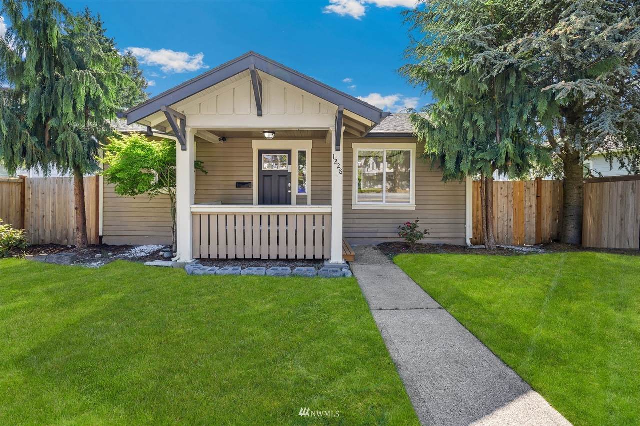 1228 Stevens Street - Photo 1