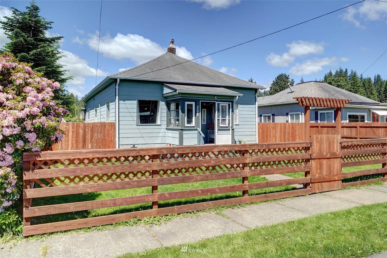 305 Sylvia Street - Photo 1