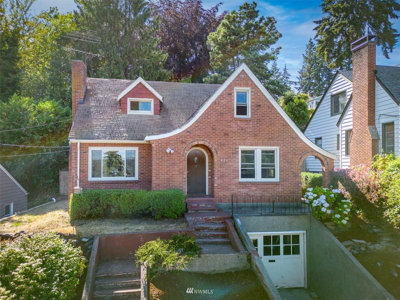 421 Yantic Avenue - Photo 1