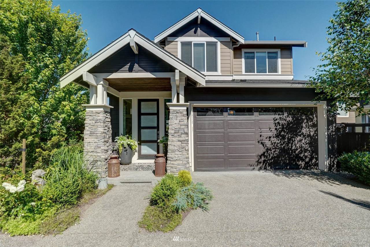 2425 123rd Street - Photo 1