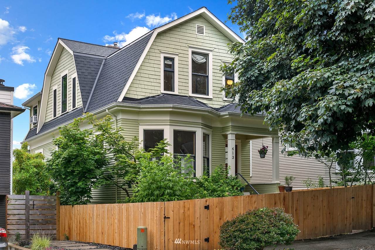 613 32nd Avenue - Photo 1