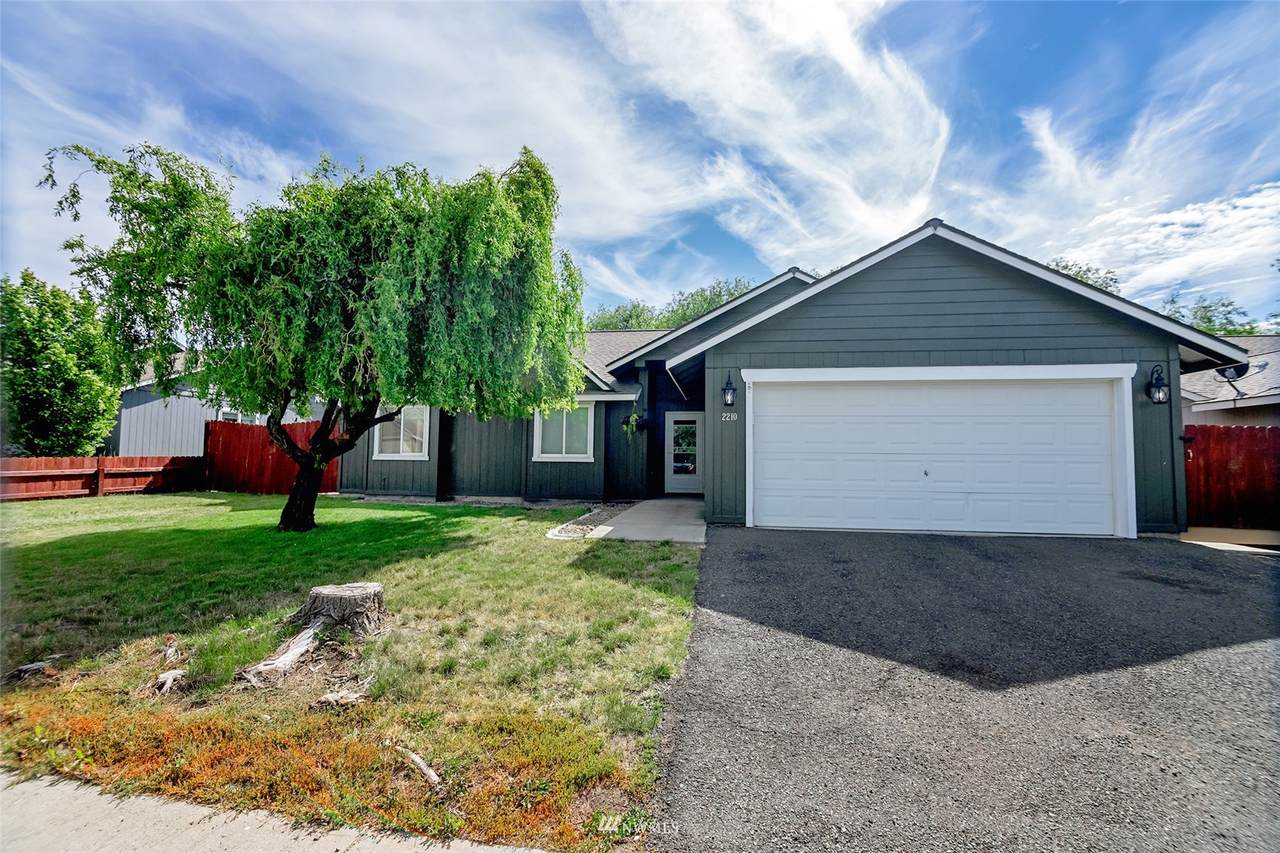 2210 Brooksfield Street - Photo 1