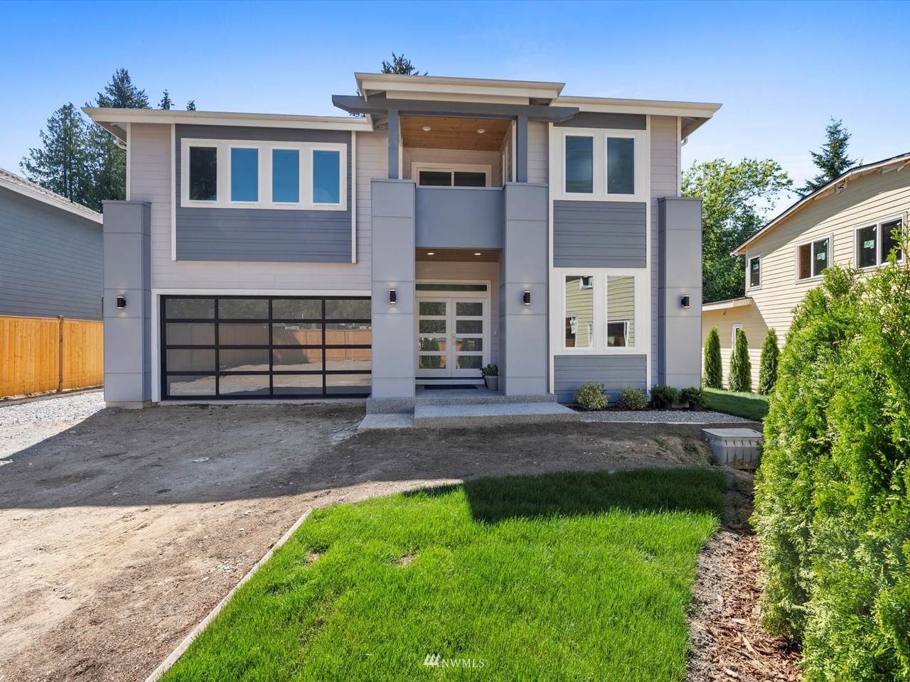 725 Edmonds Way - Photo 1