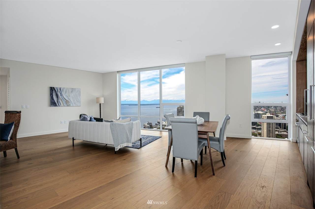 121 Stewart Street - Photo 1