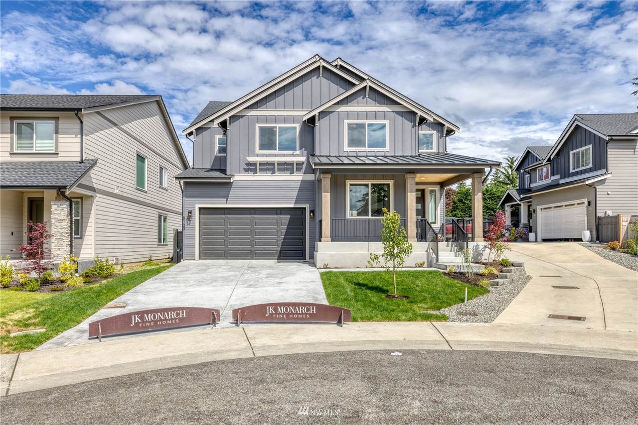 8123 197th Avenue - Photo 1