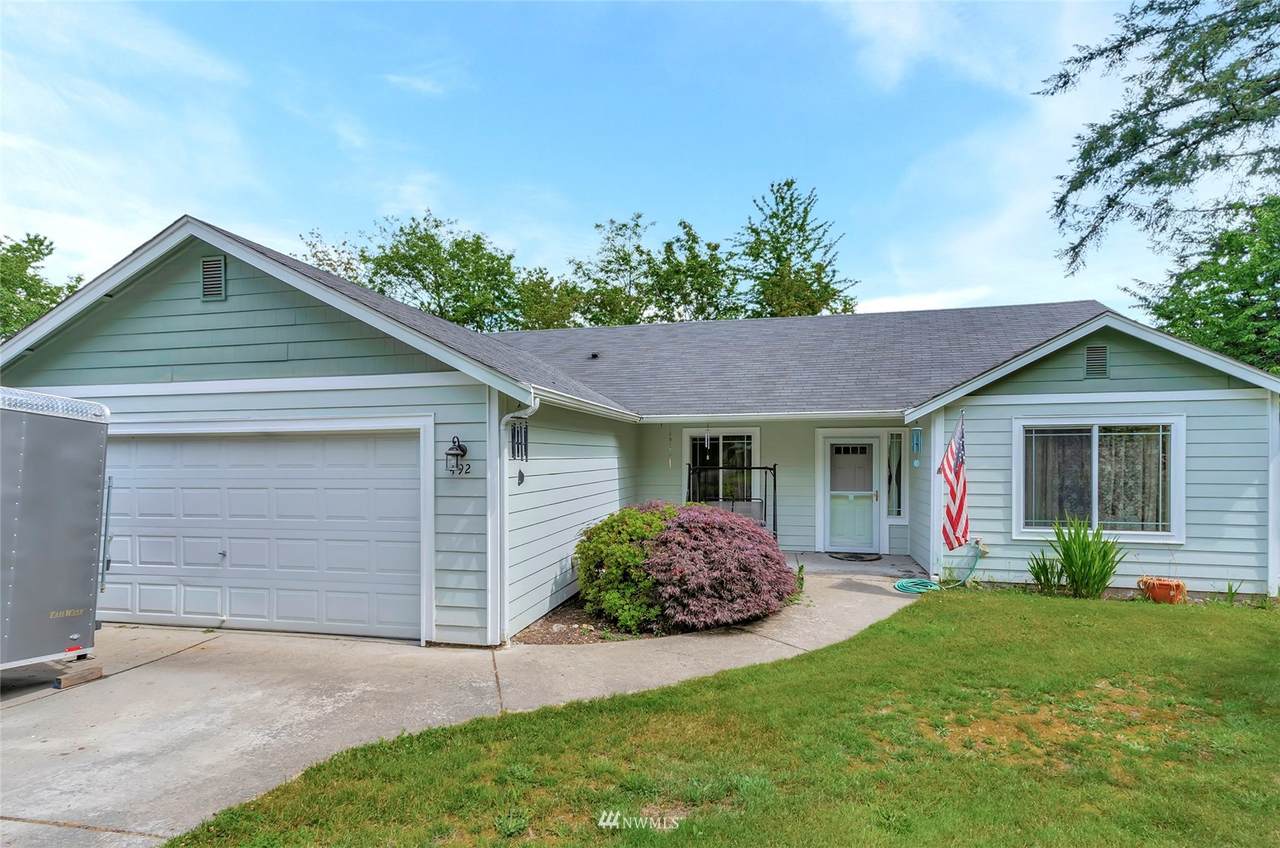 492 Larson Street - Photo 1
