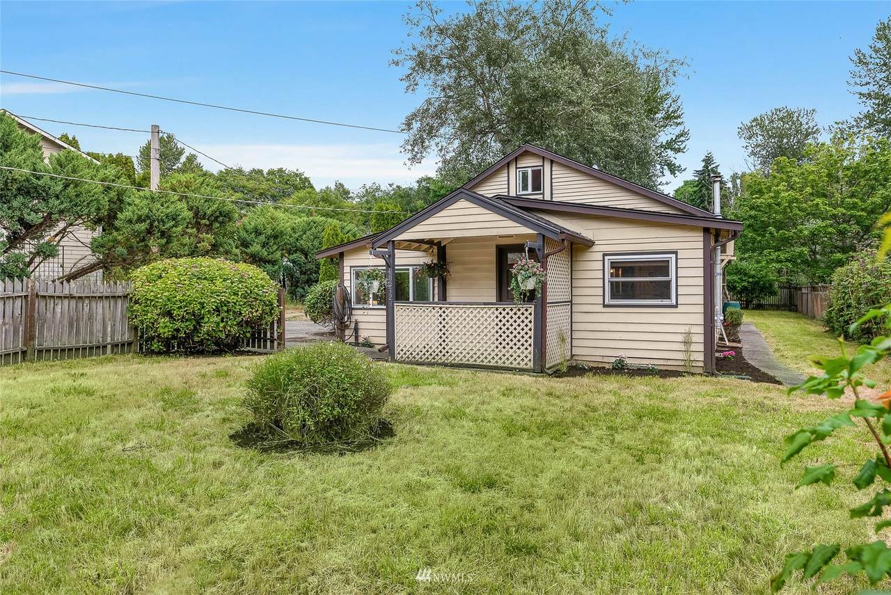 10032 28th Avenue - Photo 1