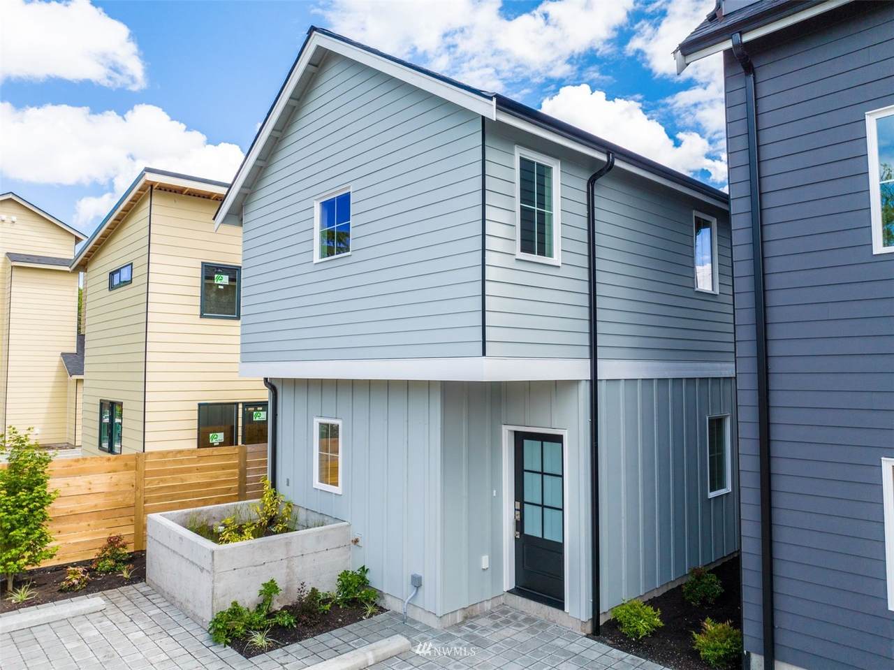 206 100th Street - Photo 1