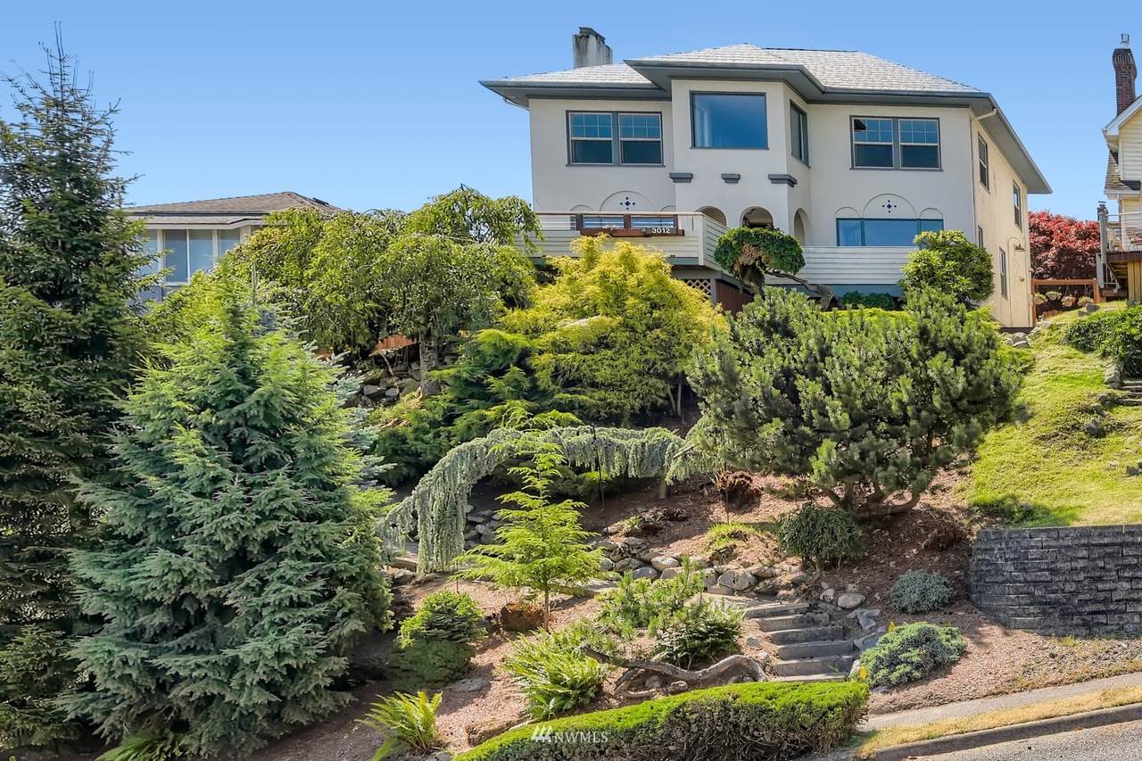 3012 30th Street - Photo 1