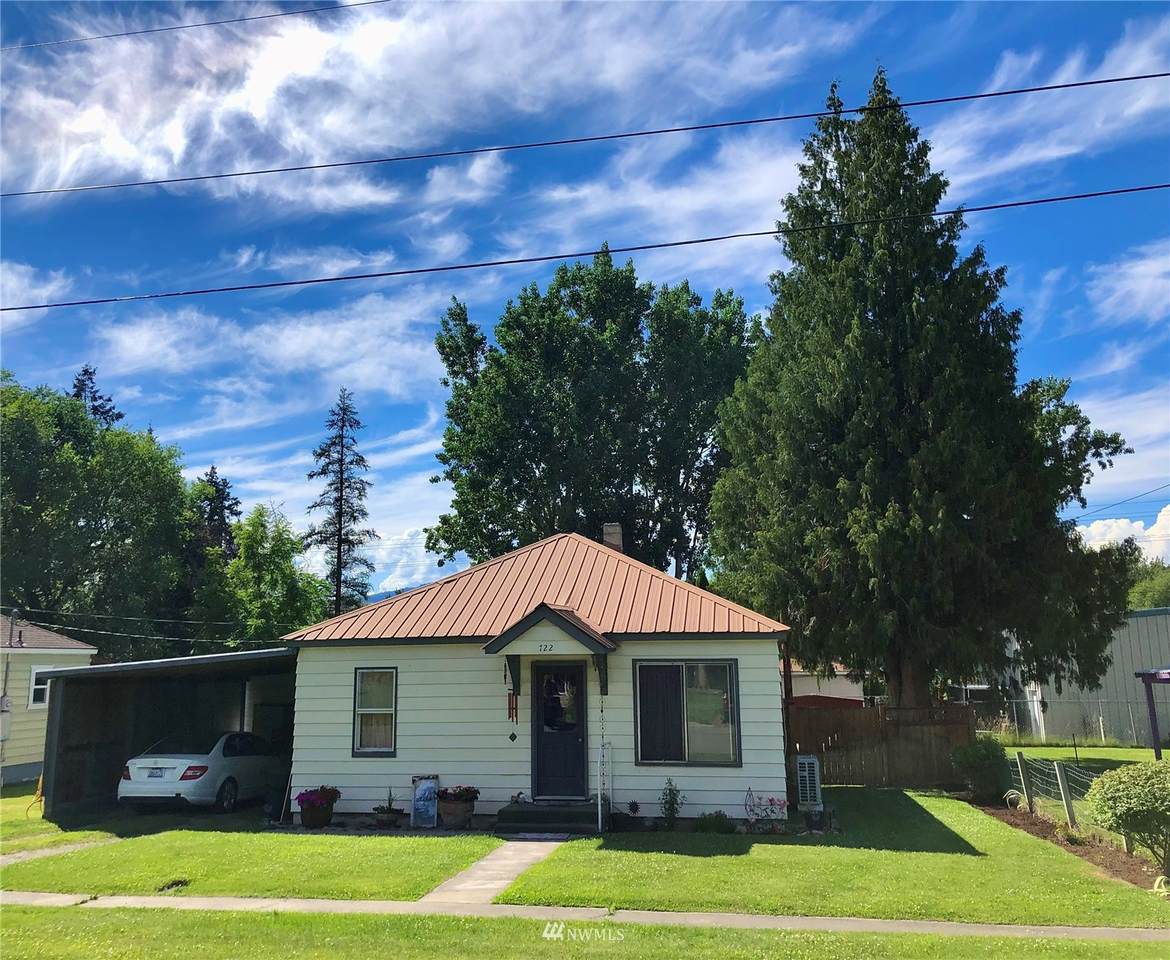 722 Tonasket Avenue - Photo 1