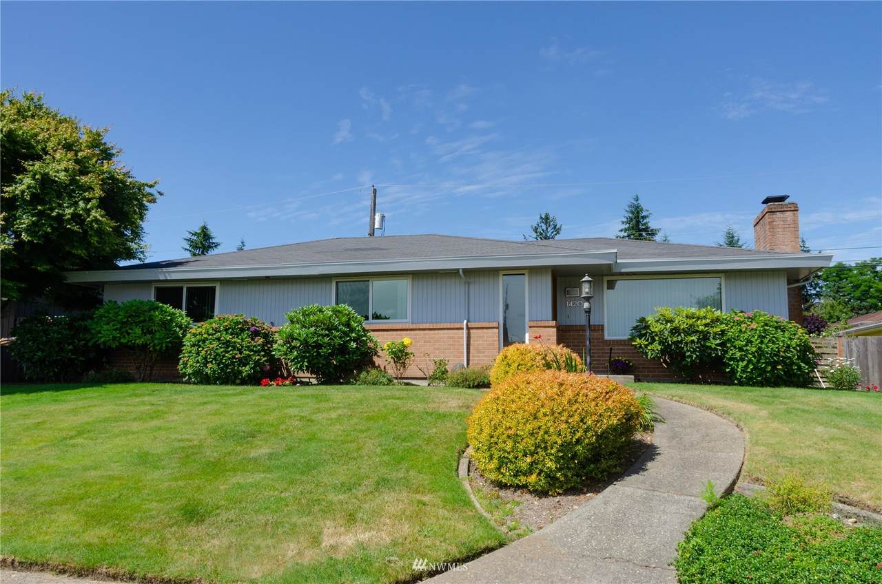 1420 Woodlawn - Photo 1