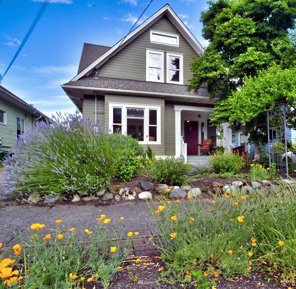 1407 31st Avenue - Photo 1
