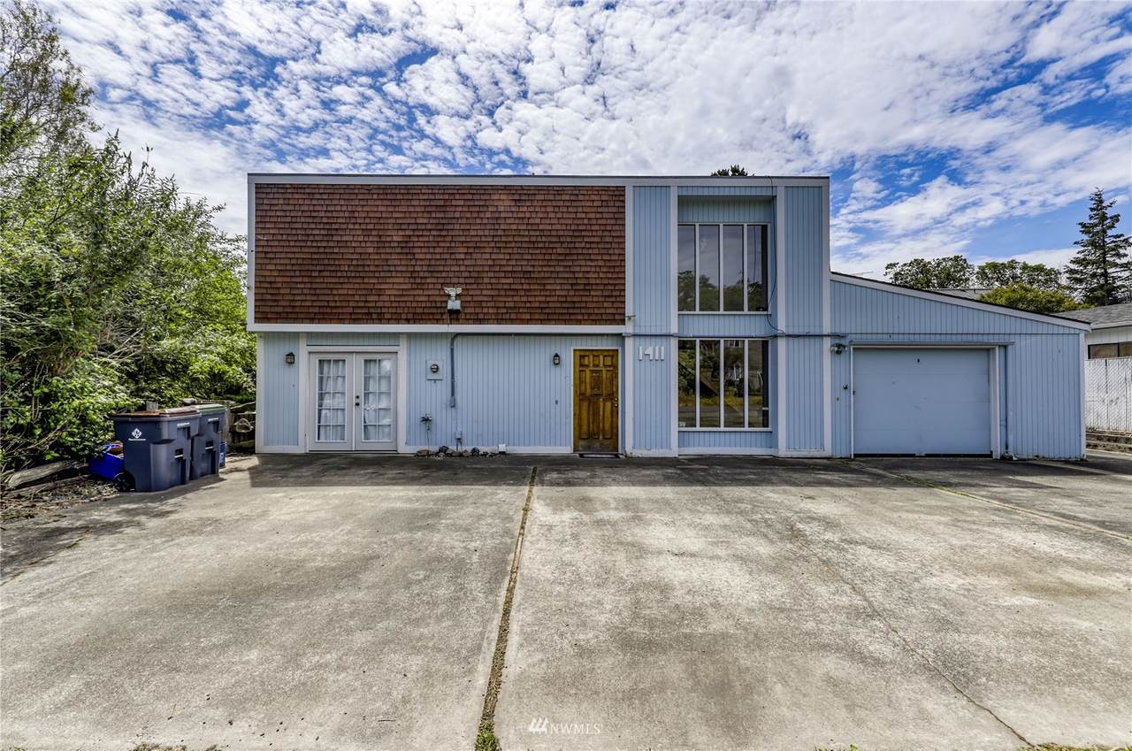 1411 12th Street - Photo 1