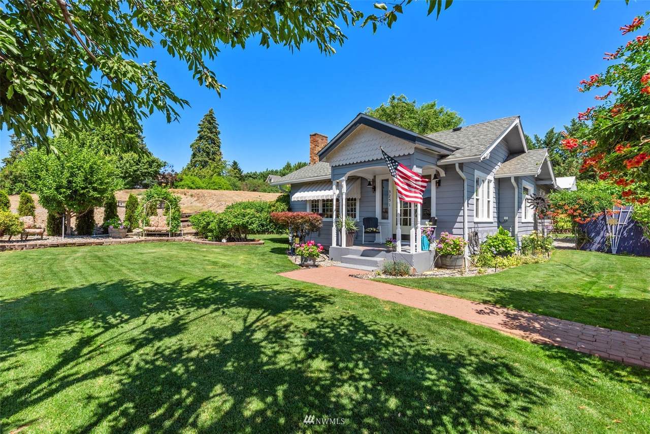 3251 Empire Avenue - Photo 1