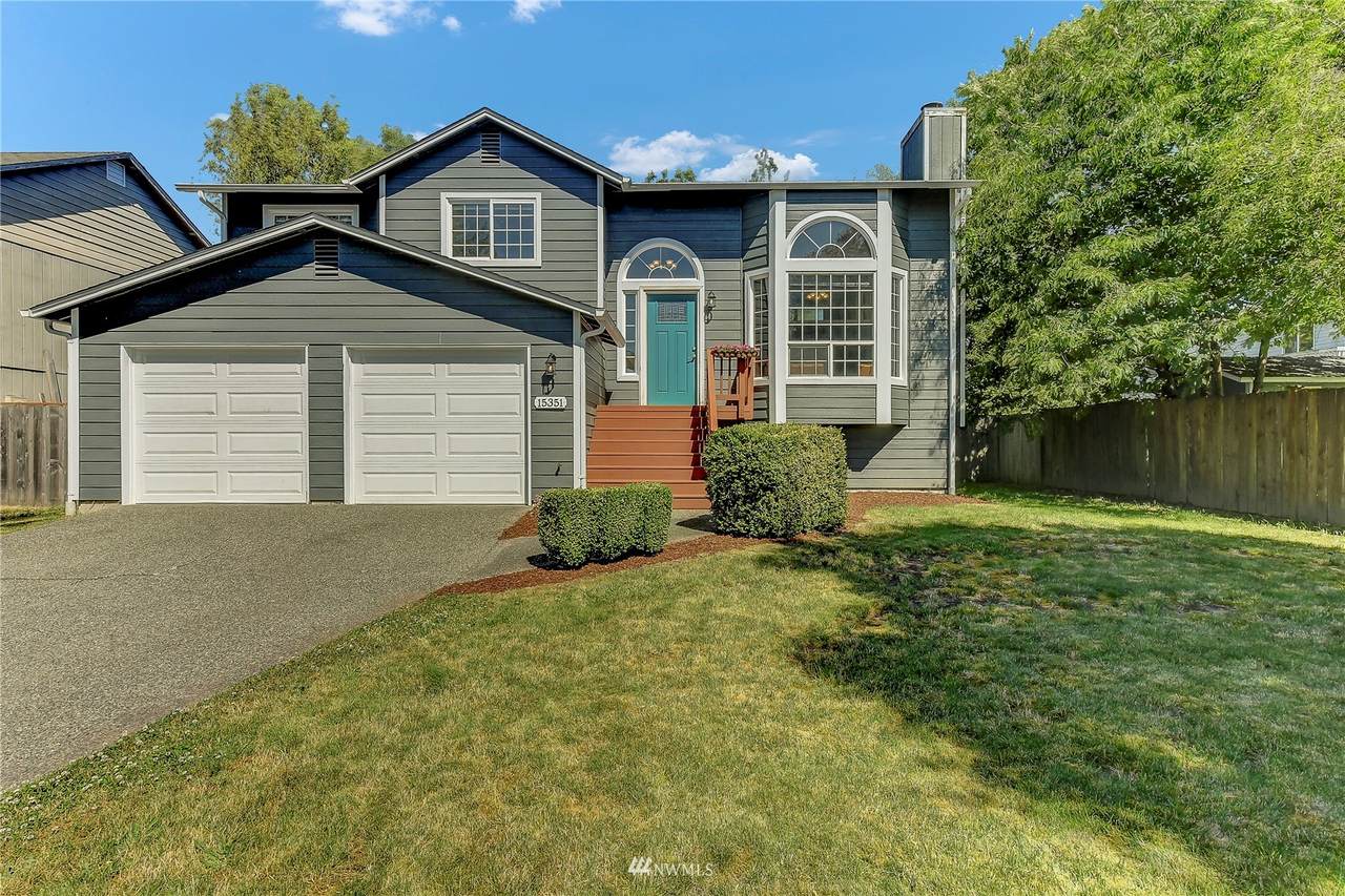15351 166th Avenue - Photo 1