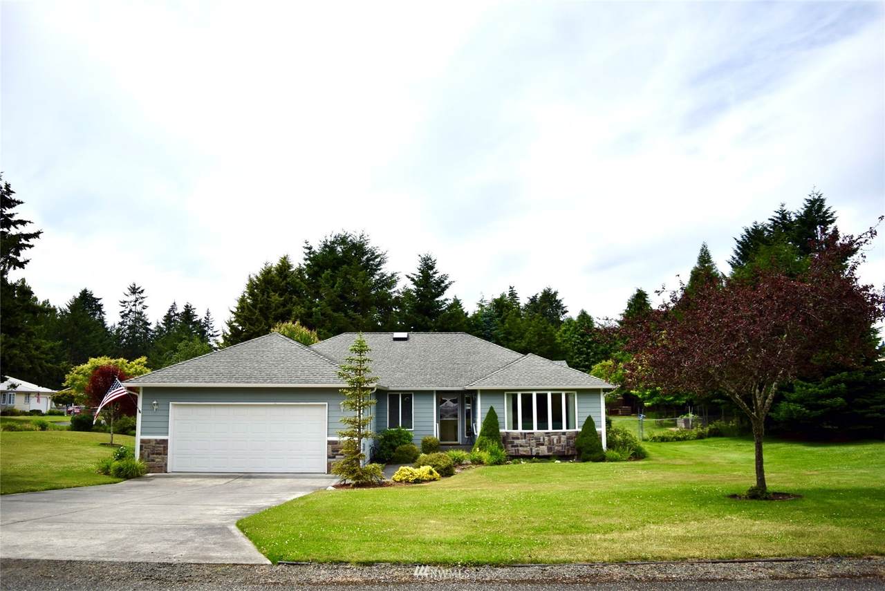 11 Farm Place - Photo 1