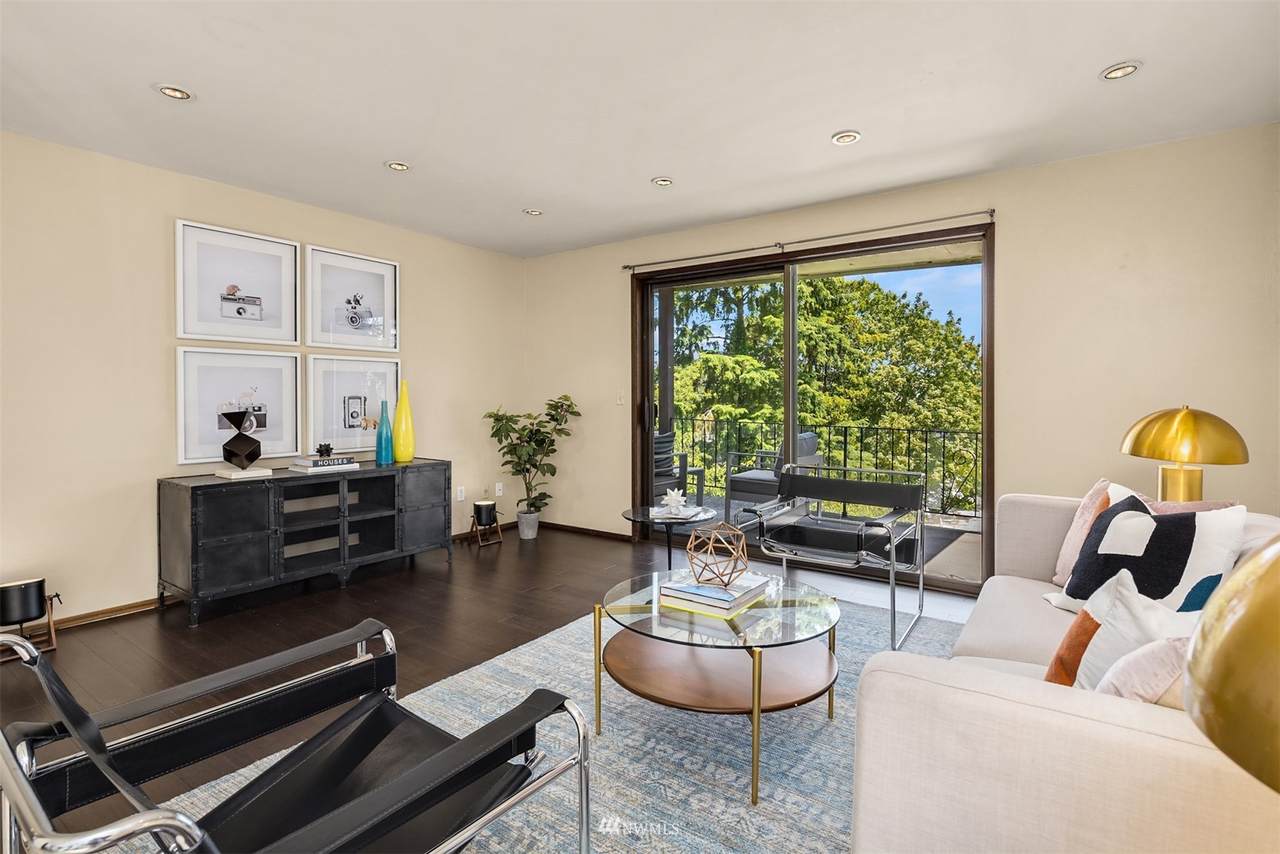 5220 21st Avenue - Photo 1