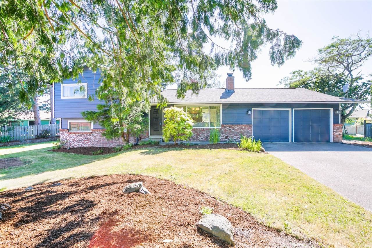 2705 Crestline Drive - Photo 1