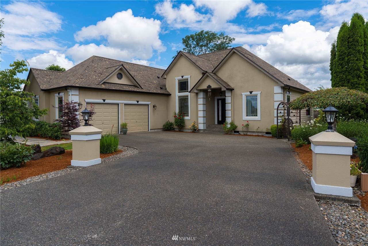 153 Newaukum Village Drive - Photo 1