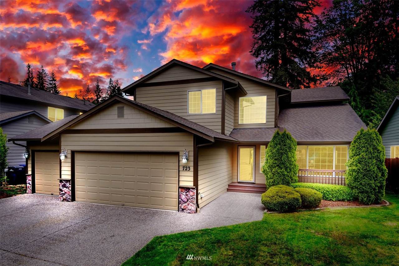 723 Darwins Way - Photo 1