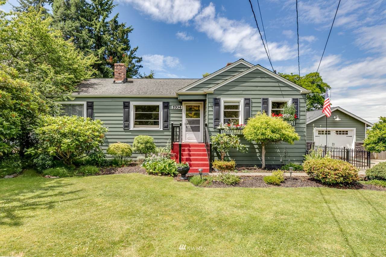 5704 West Drive - Photo 1