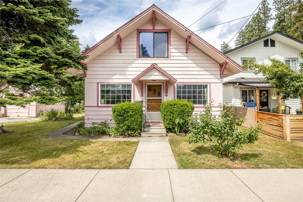 423 Burke Avenue - Photo 1