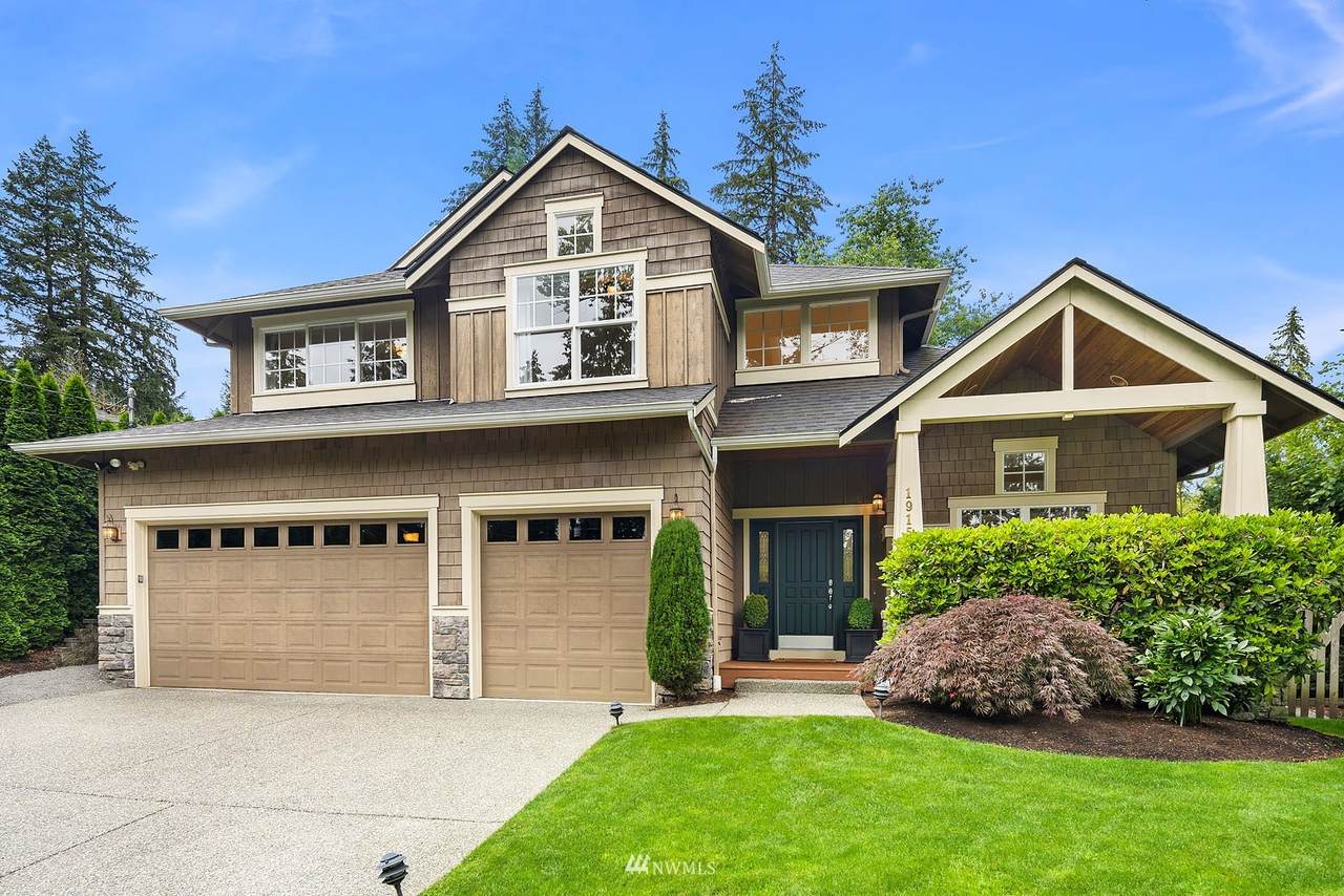 1915 107th Avenue - Photo 1