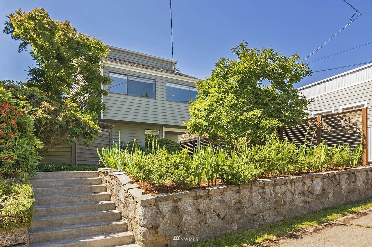 909 72nd Street - Photo 1