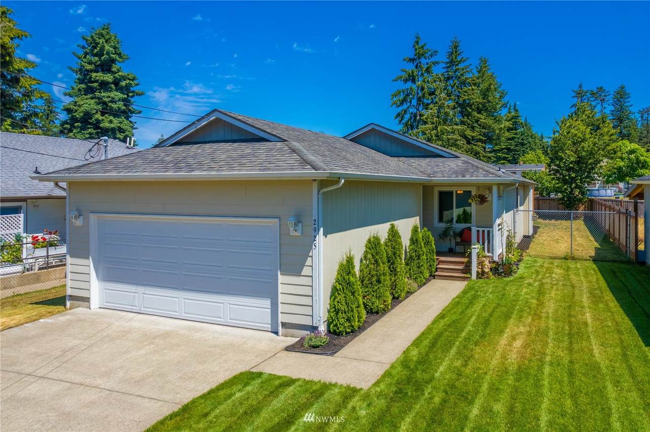 2925 38th Avenue - Photo 1