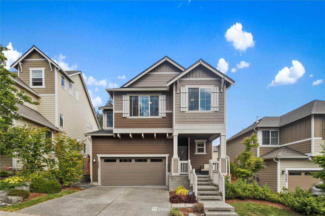 2307 Cady Drive - Photo 1