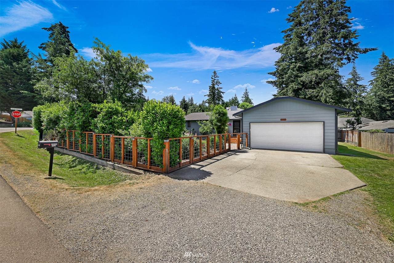 3807 Pincher Street - Photo 1