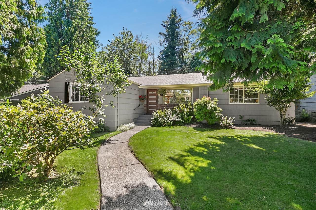 3545 96th Street - Photo 1