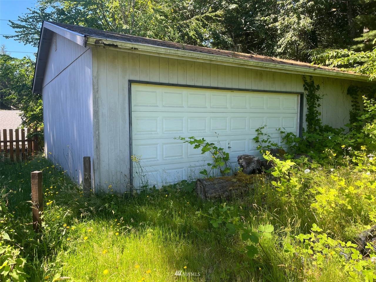724 Emerson Street - Photo 1