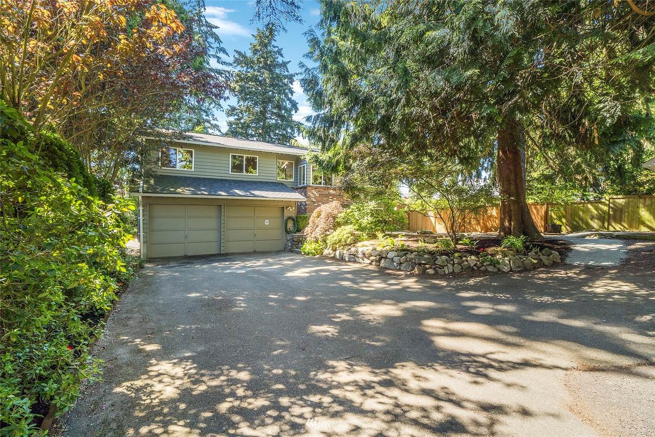 16611 Stone Avenue - Photo 1