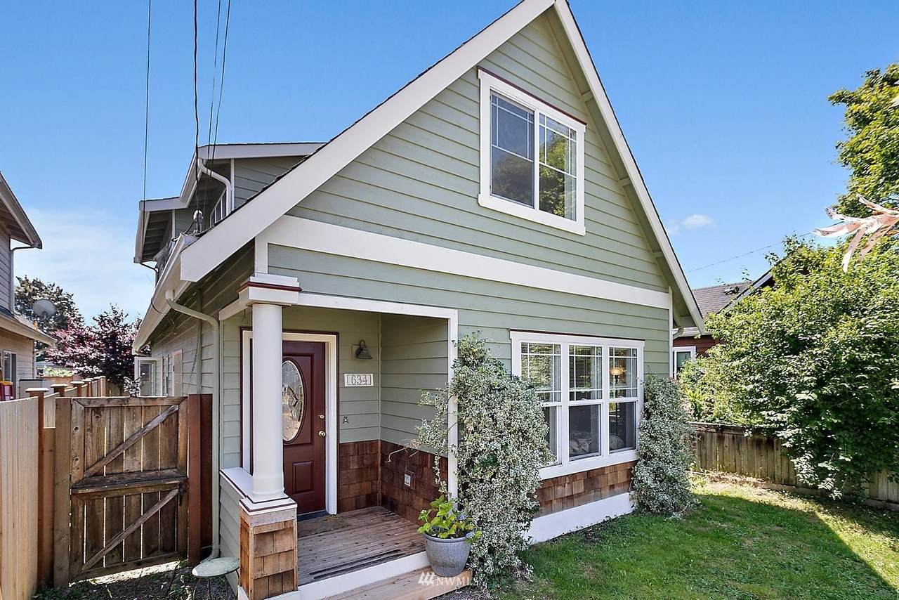 634 Roberts Street - Photo 1