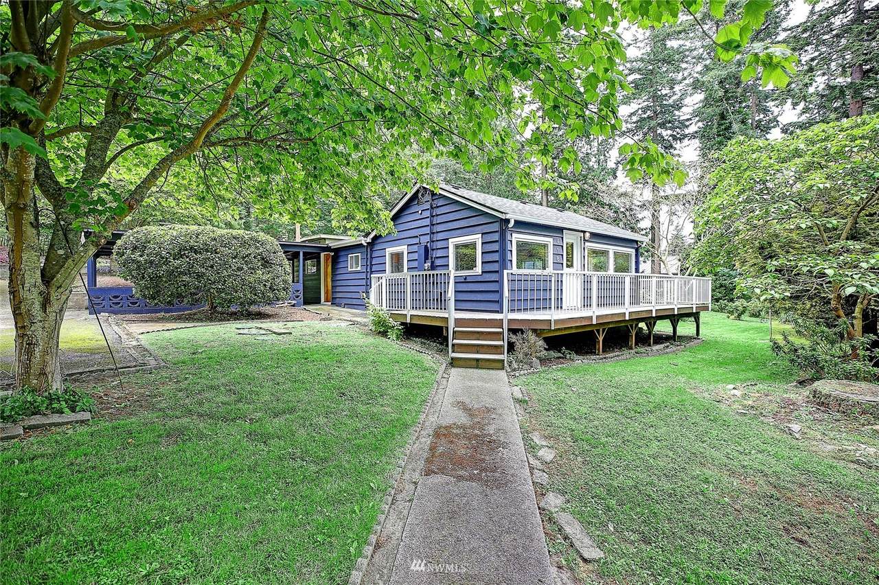 418 Sunset Drive - Photo 1