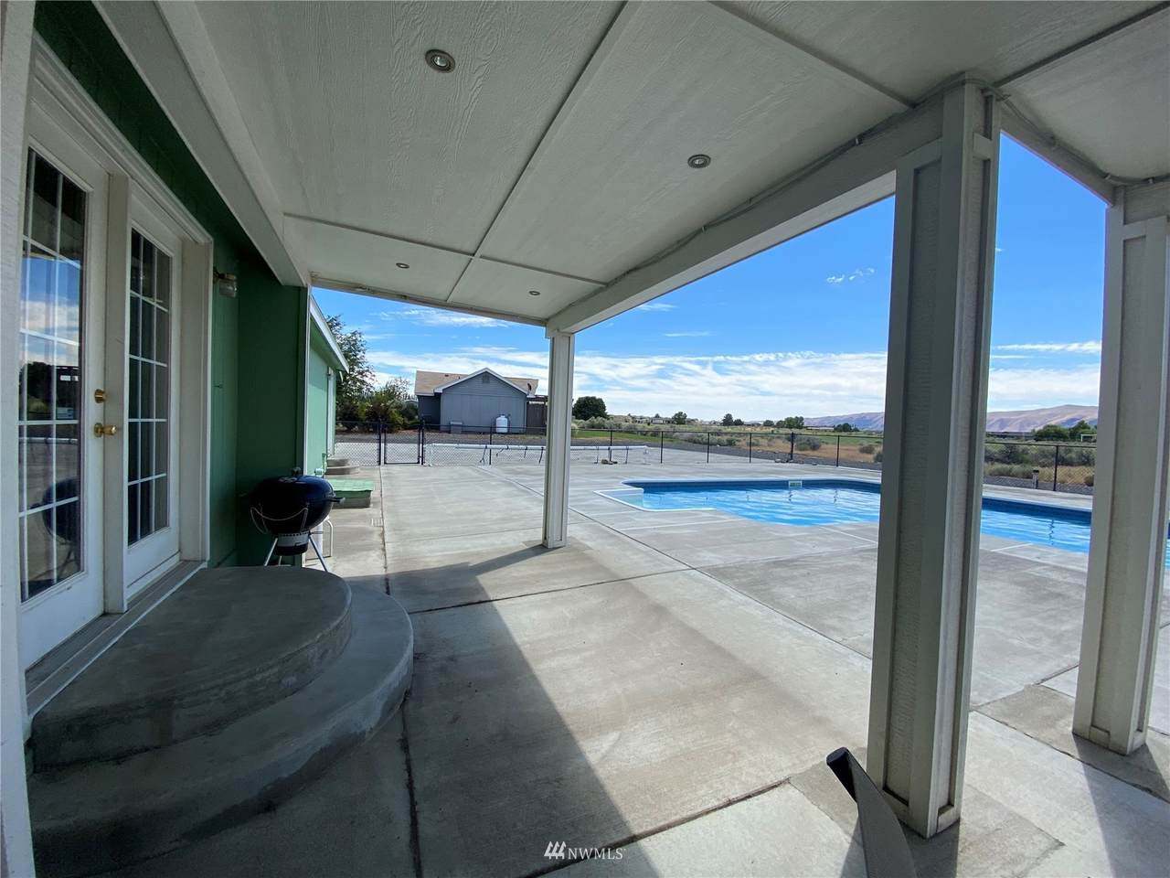811 Desert Aire Drive - Photo 1