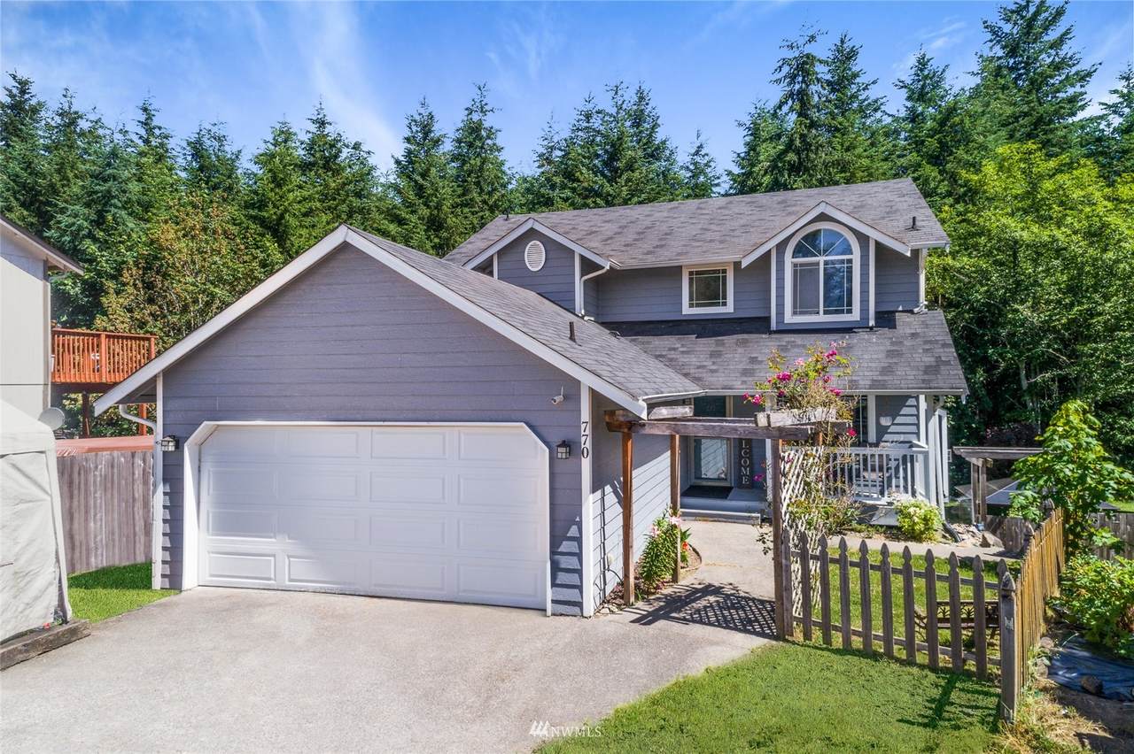 770 Riverside Lane - Photo 1