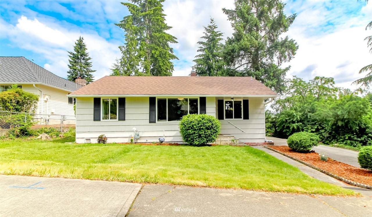 5738 147th Street - Photo 1
