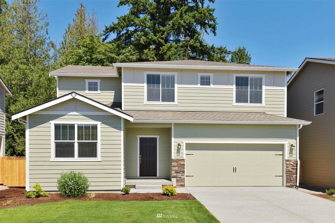 523 Clark Avenue - Photo 1